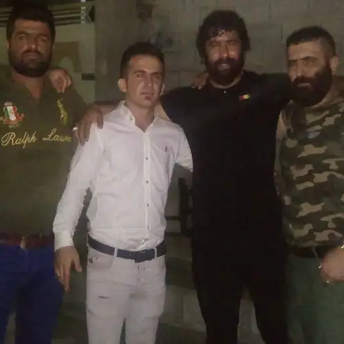 زندونیمه زندون دیواری دا